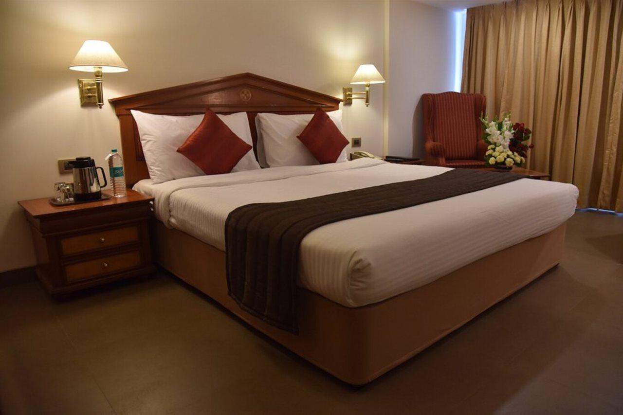 Hotel Sagar Plaza City Centre Pune Ngoại thất bức ảnh