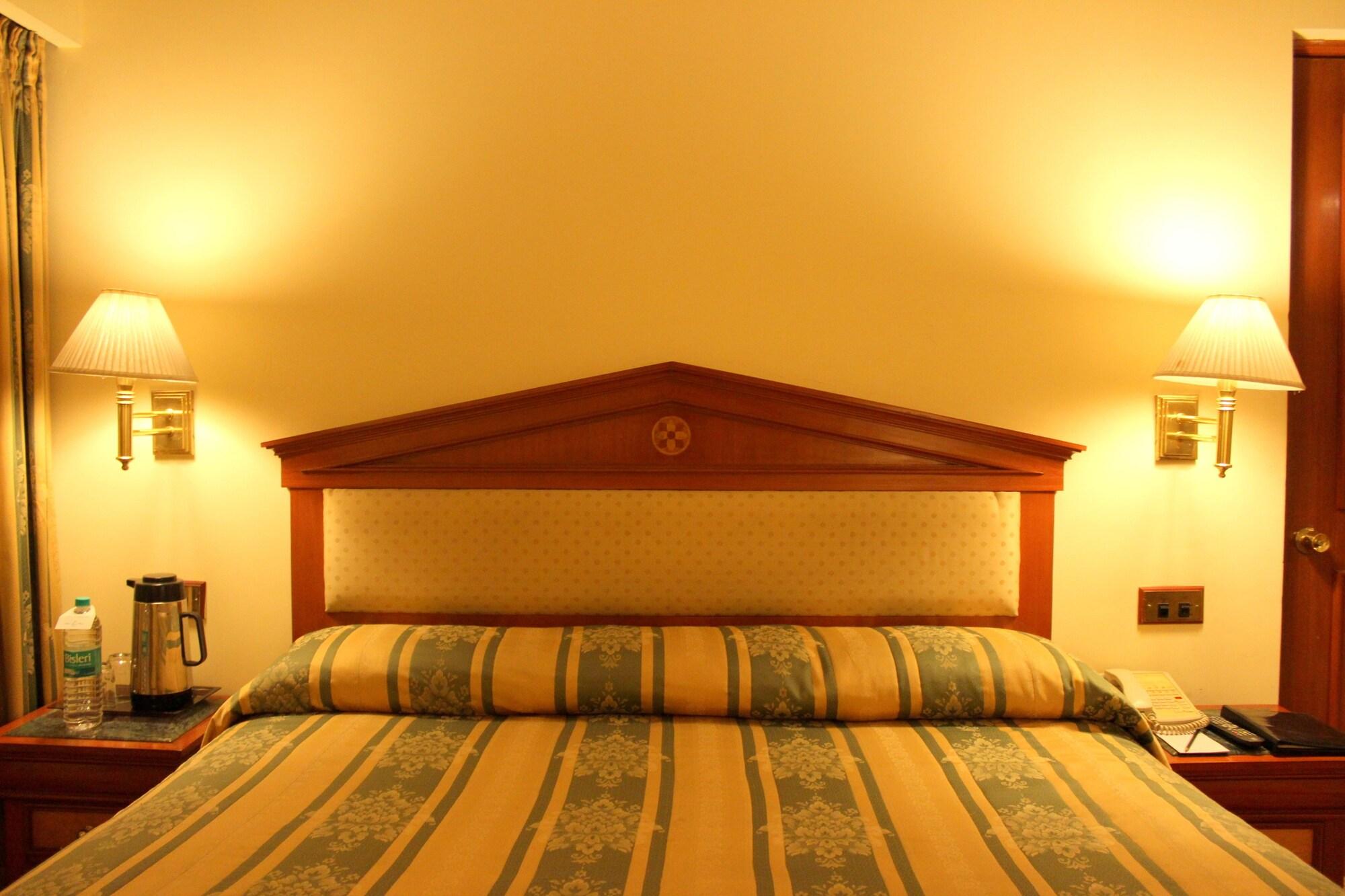 Hotel Sagar Plaza City Centre Pune Ngoại thất bức ảnh
