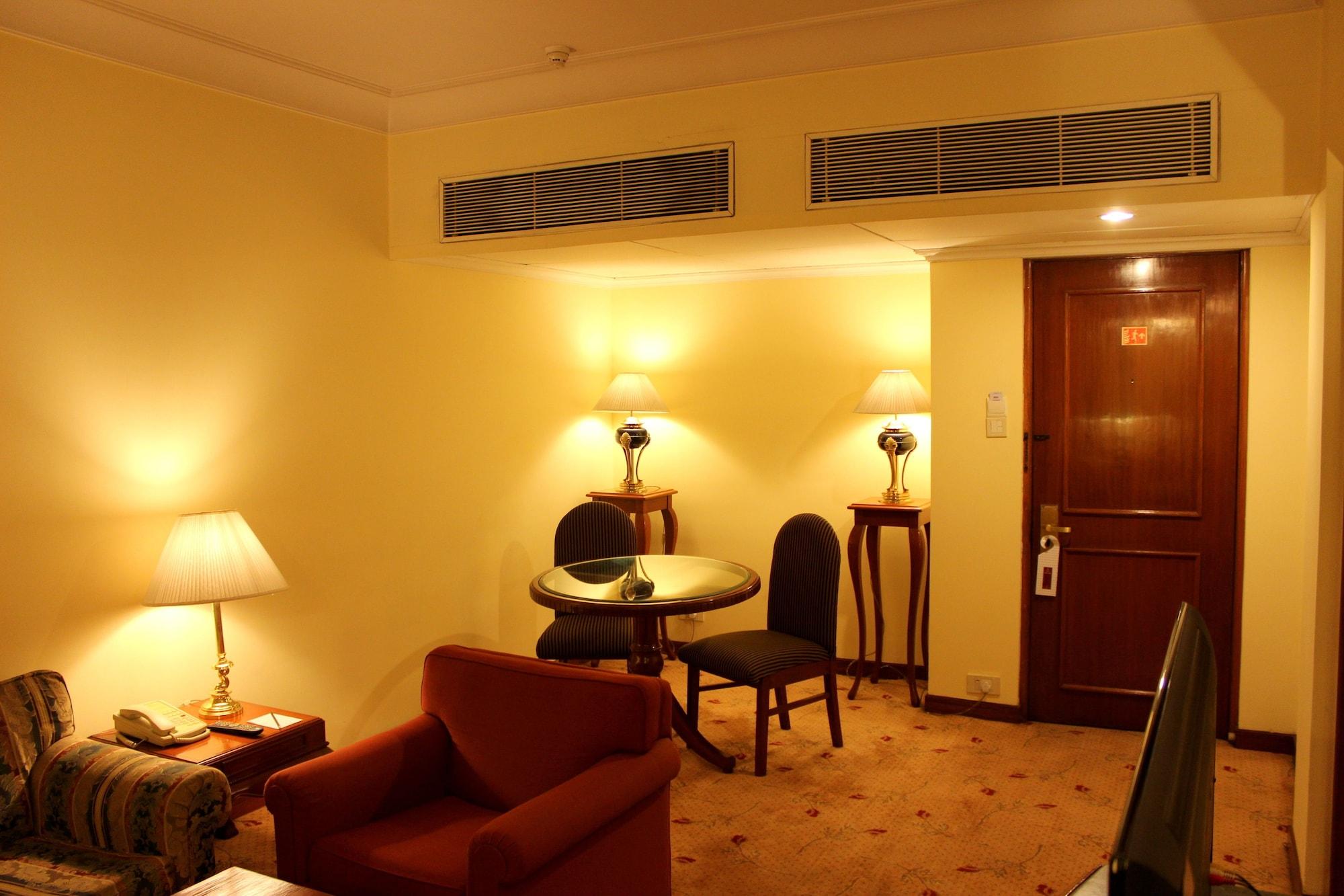 Hotel Sagar Plaza City Centre Pune Ngoại thất bức ảnh
