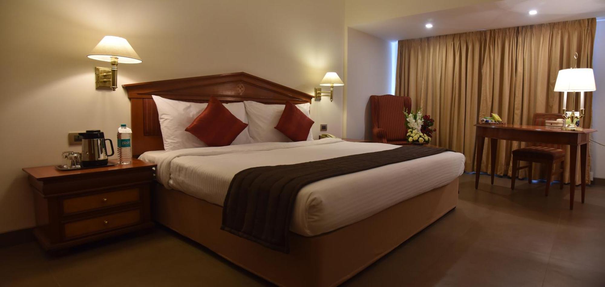Hotel Sagar Plaza City Centre Pune Ngoại thất bức ảnh