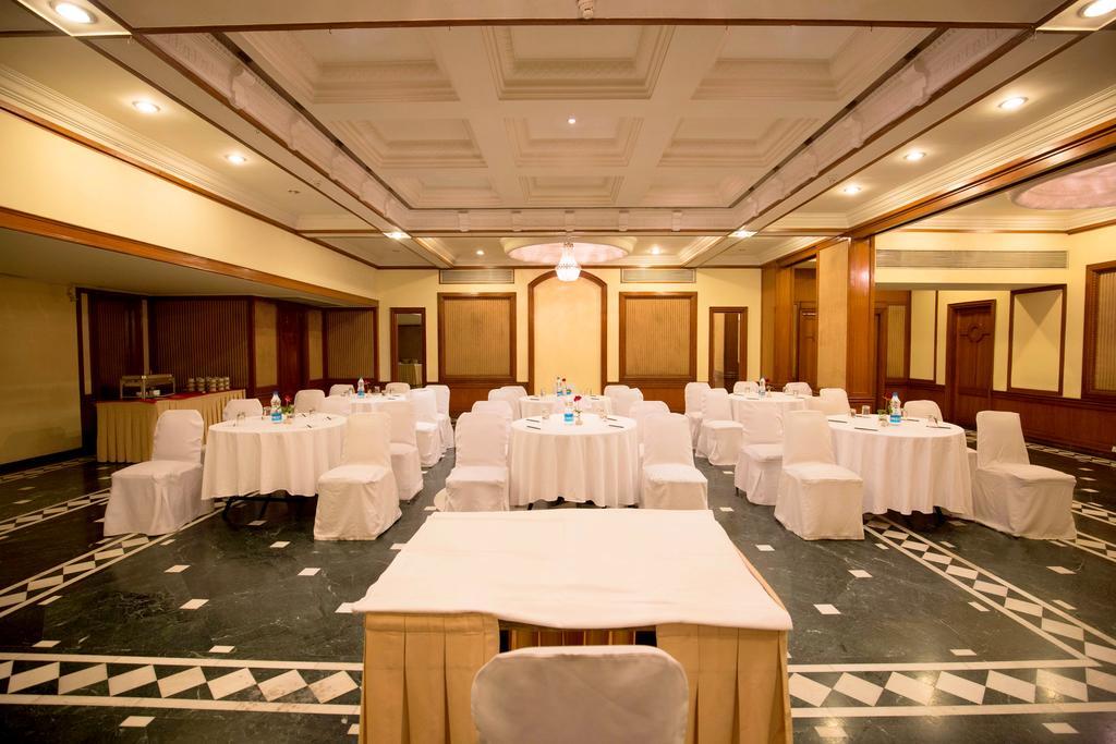 Hotel Sagar Plaza City Centre Pune Ngoại thất bức ảnh
