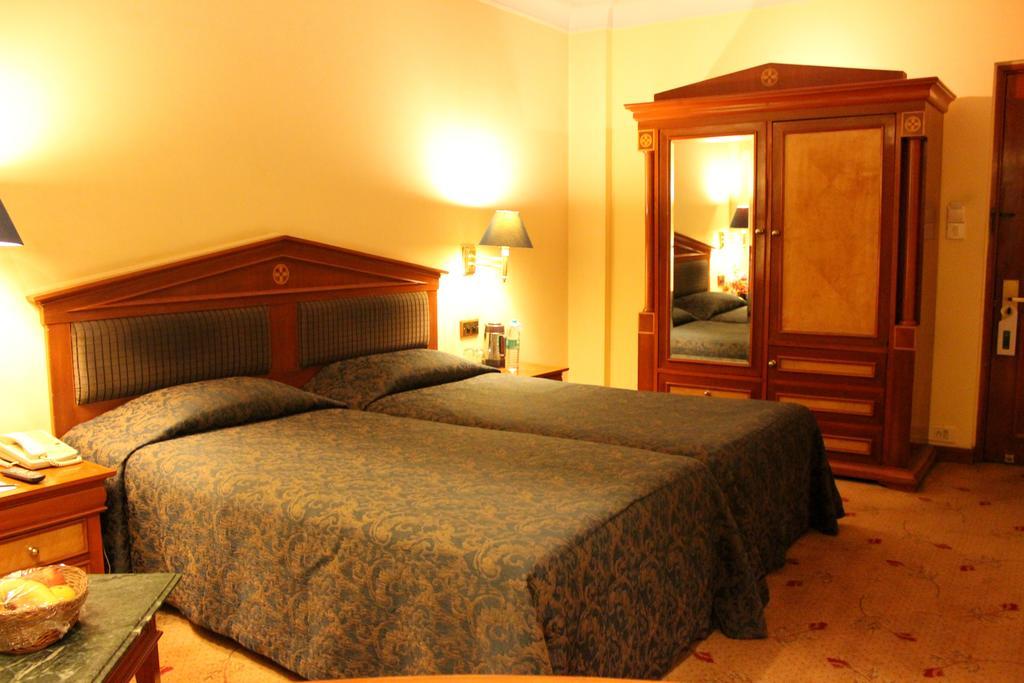 Hotel Sagar Plaza City Centre Pune Phòng bức ảnh