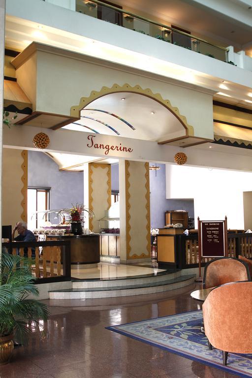 Hotel Sagar Plaza City Centre Pune Ngoại thất bức ảnh