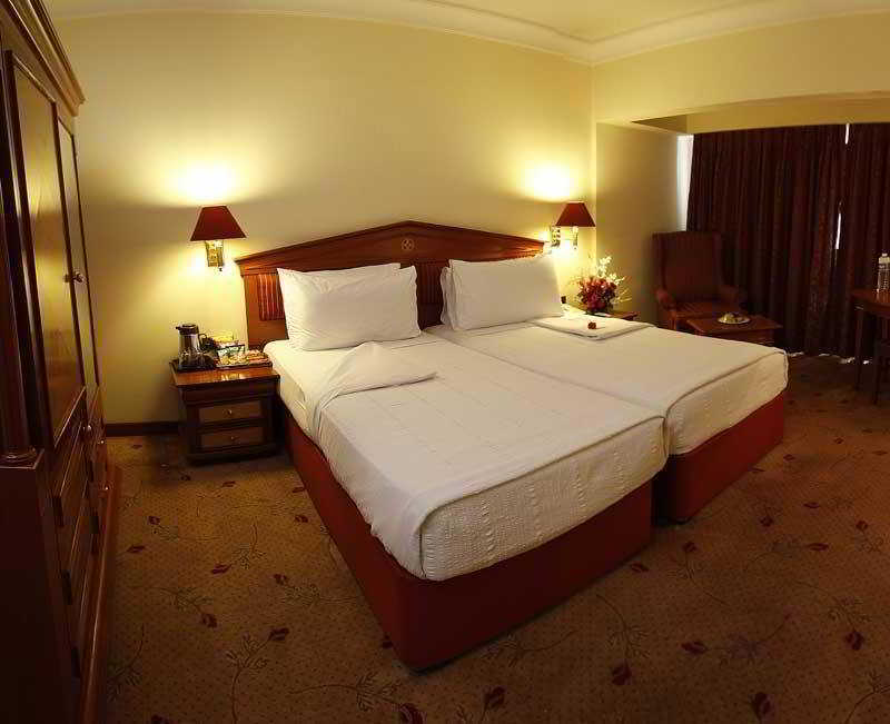 Hotel Sagar Plaza City Centre Pune Ngoại thất bức ảnh