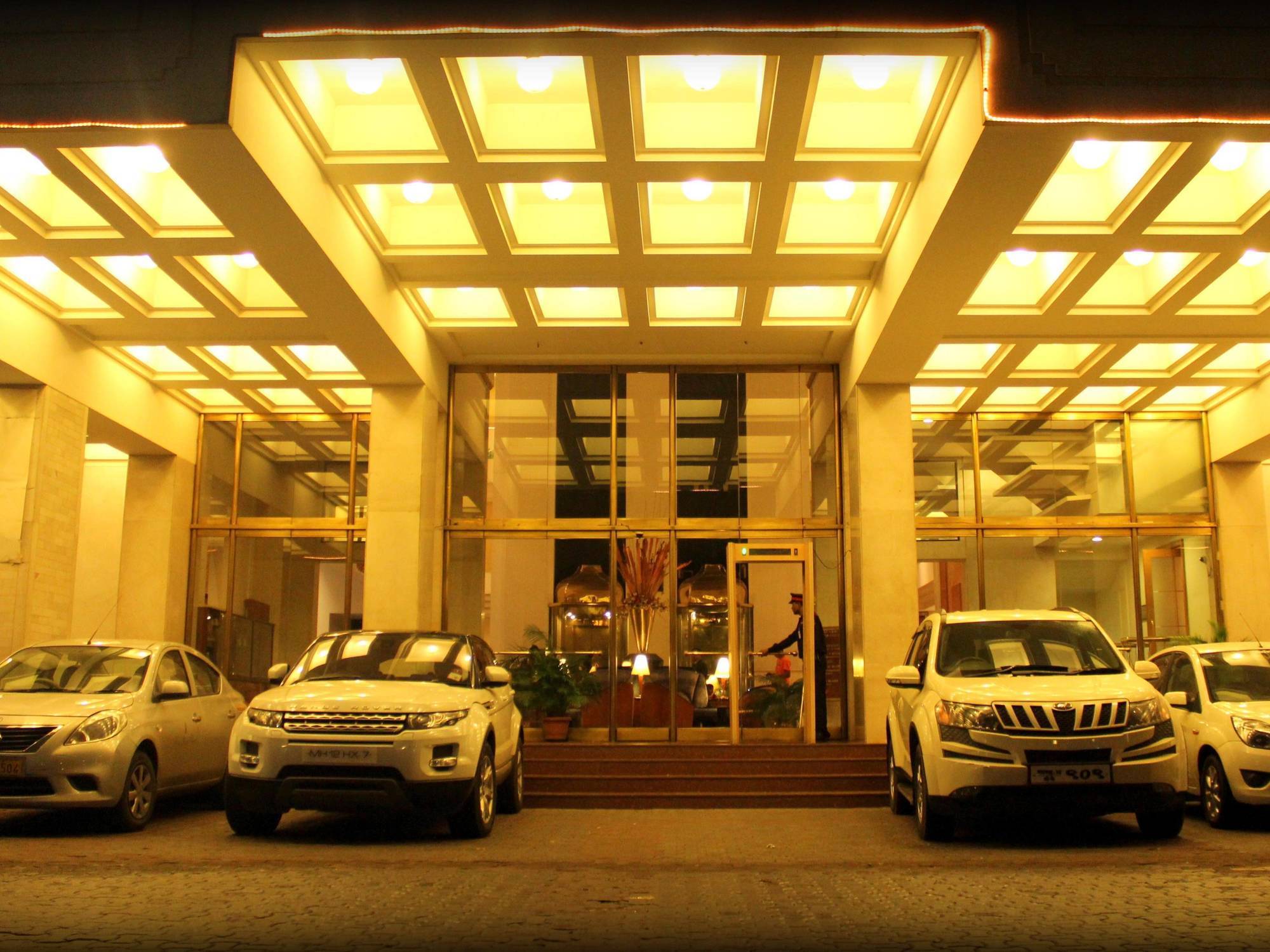 Hotel Sagar Plaza City Centre Pune Ngoại thất bức ảnh