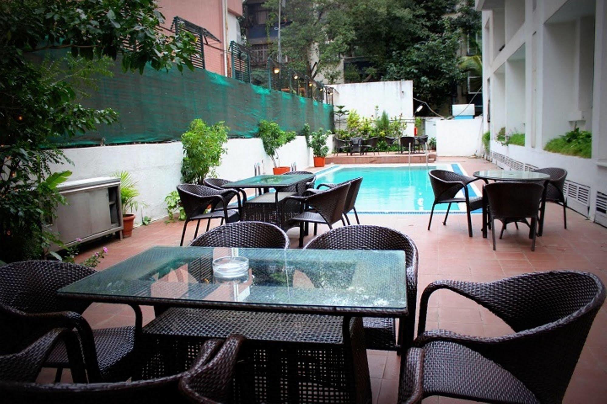 Hotel Sagar Plaza City Centre Pune Ngoại thất bức ảnh
